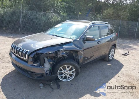 2017 Jeep Cherokee Latitude 4X4 from USA, damaged, VIN 1C4PJMCS2HW579551